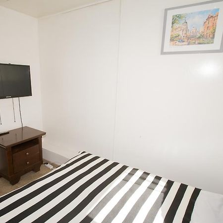 Hostel Metro Βαρσοβία Εξωτερικό φωτογραφία
