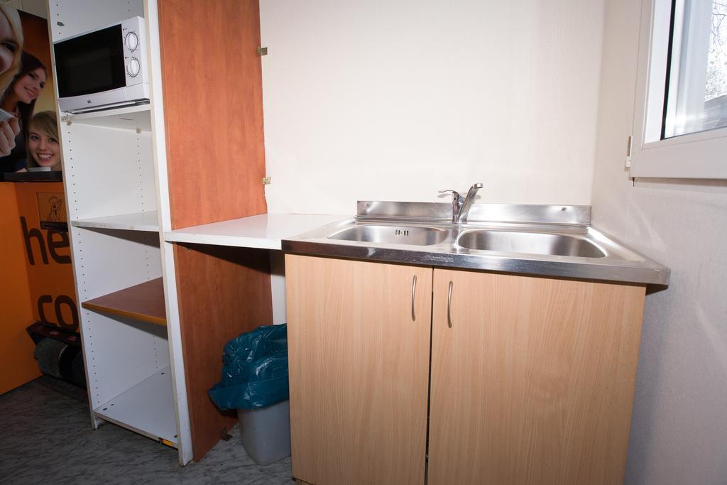 Hostel Metro Βαρσοβία Εξωτερικό φωτογραφία