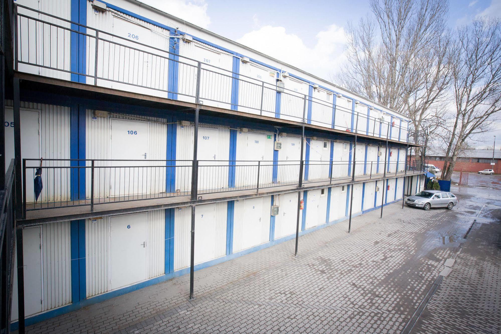Hostel Metro Βαρσοβία Εξωτερικό φωτογραφία